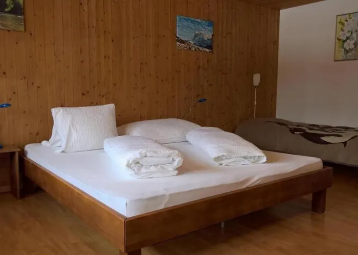 ホテル Chalet Stieregg, West